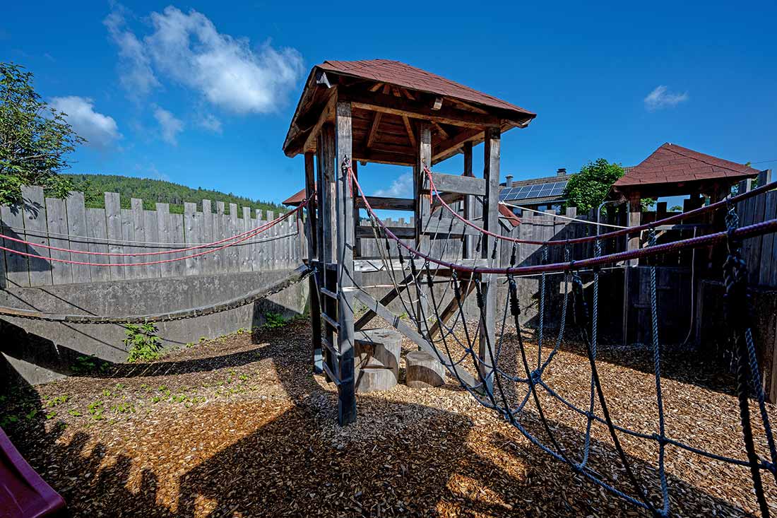 Riesen Spielburg - Familienferien und Kinderparadies auf dem Farnbauernhof in Schönwald im Schwarzwald